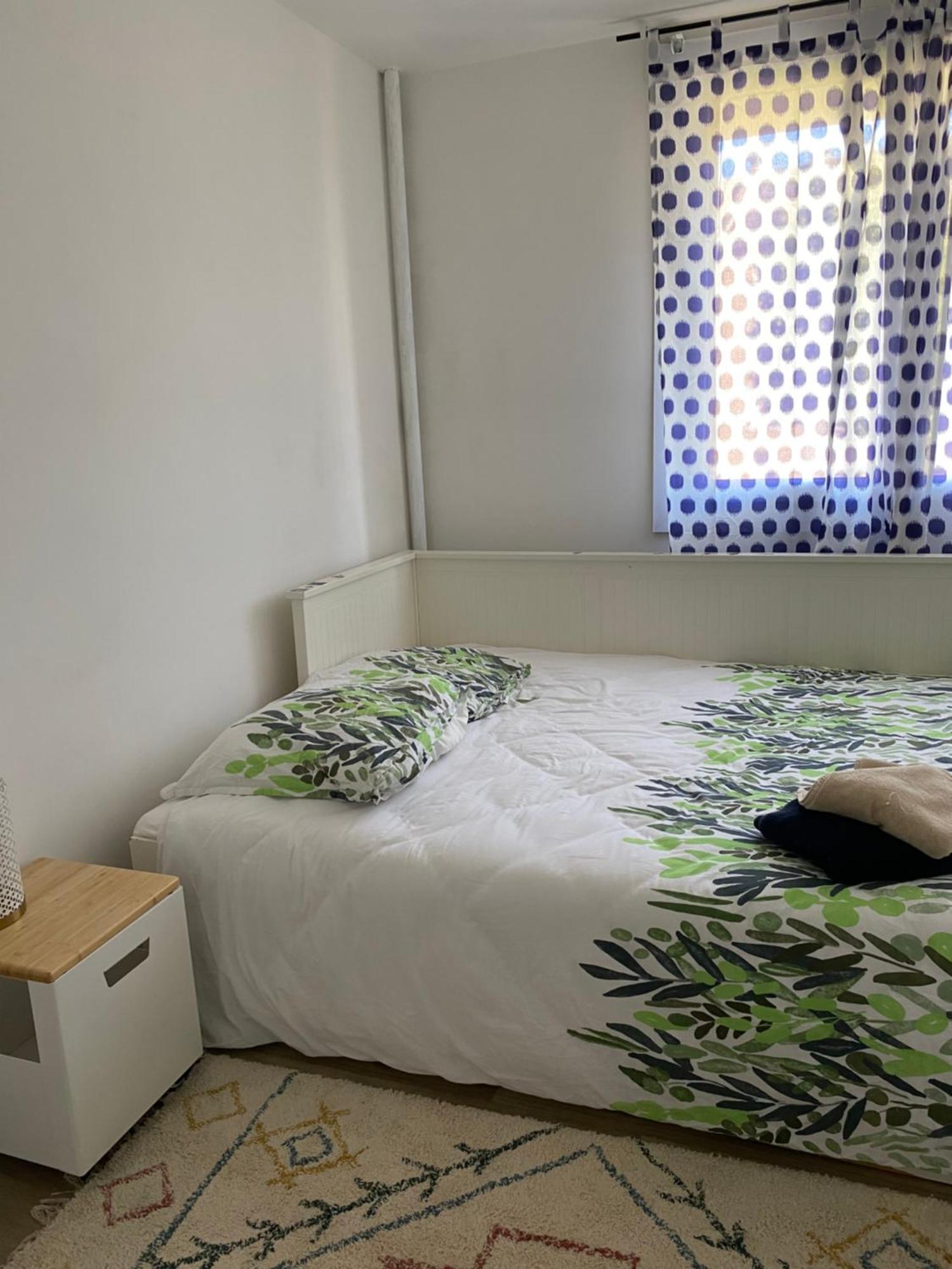 Bel Appartement Spacieux ,Convivial De 3 Chambres Avec Parking Prive Secure Caen Exteriér fotografie