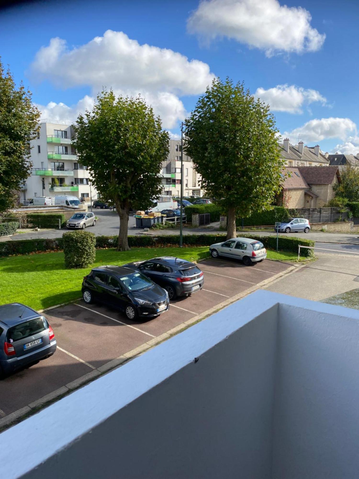Bel Appartement Spacieux ,Convivial De 3 Chambres Avec Parking Prive Secure Caen Exteriér fotografie