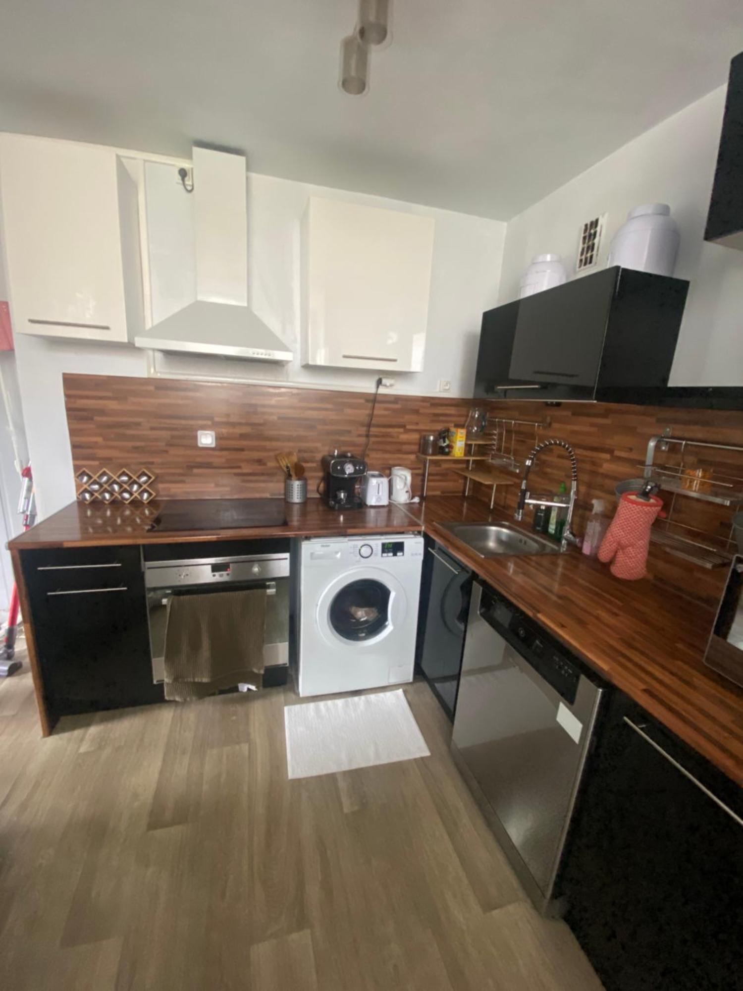 Bel Appartement Spacieux ,Convivial De 3 Chambres Avec Parking Prive Secure Caen Exteriér fotografie