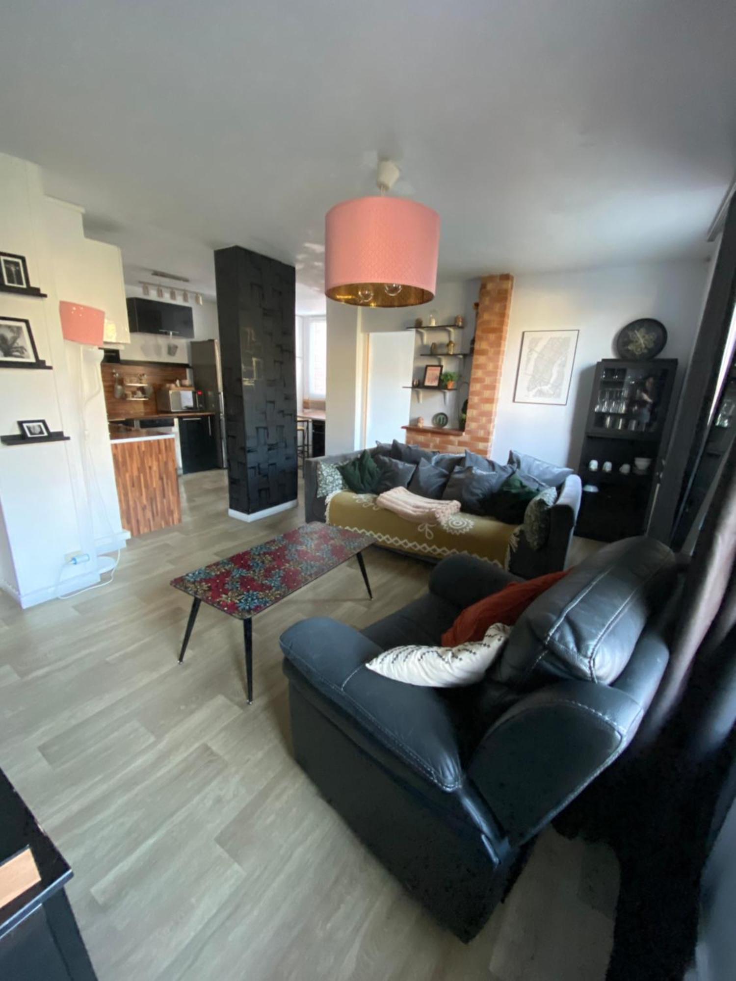 Bel Appartement Spacieux ,Convivial De 3 Chambres Avec Parking Prive Secure Caen Exteriér fotografie