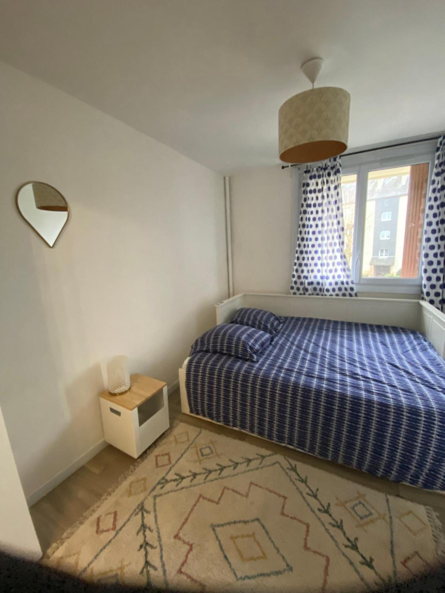 Bel Appartement Spacieux ,Convivial De 3 Chambres Avec Parking Prive Secure Caen Exteriér fotografie