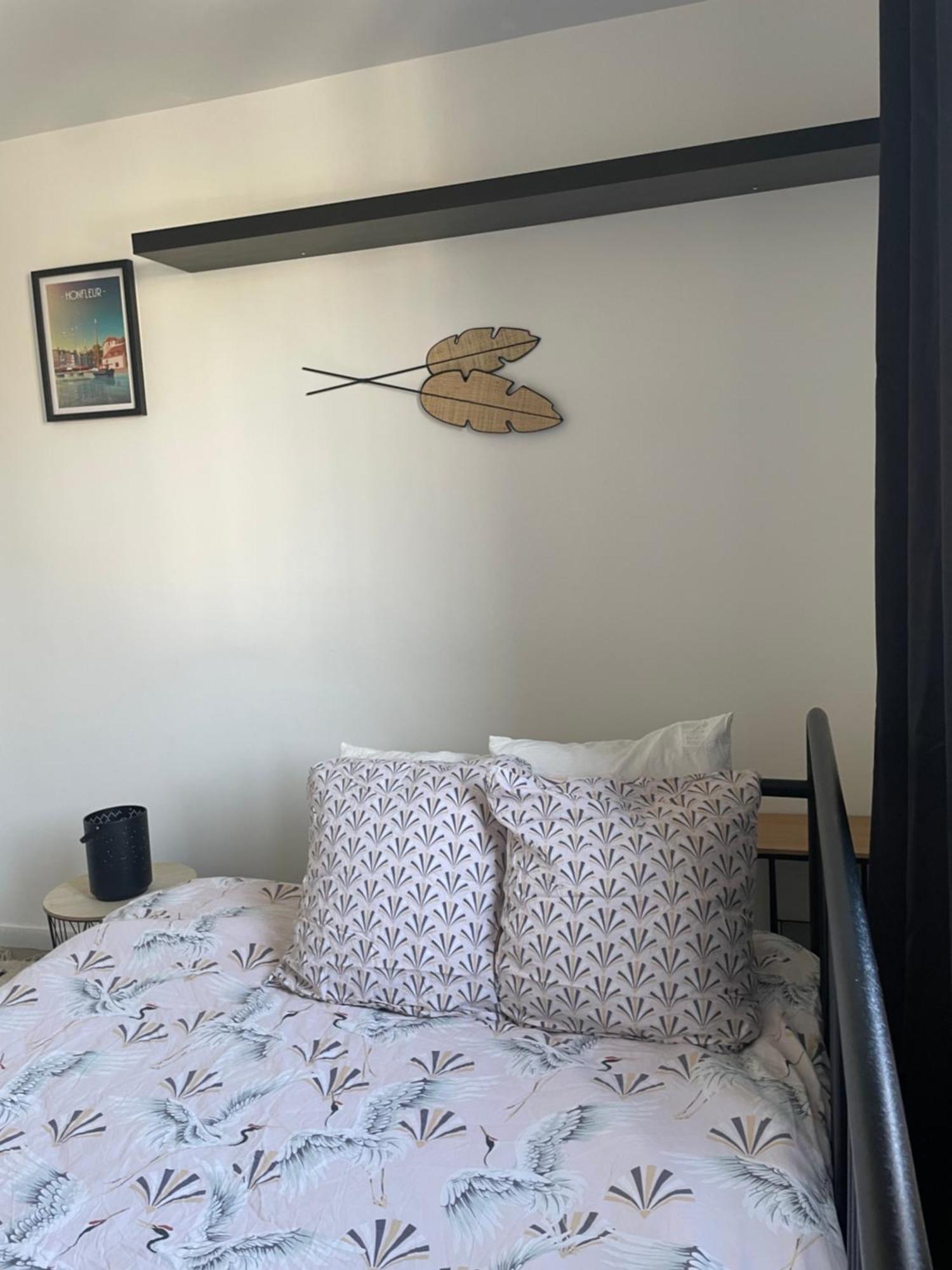 Bel Appartement Spacieux ,Convivial De 3 Chambres Avec Parking Prive Secure Caen Exteriér fotografie